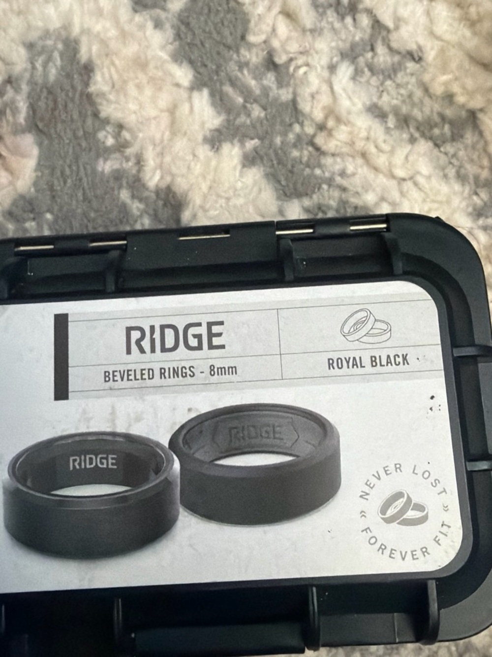 Ridge Beveled Ring 8mm in Royal Black